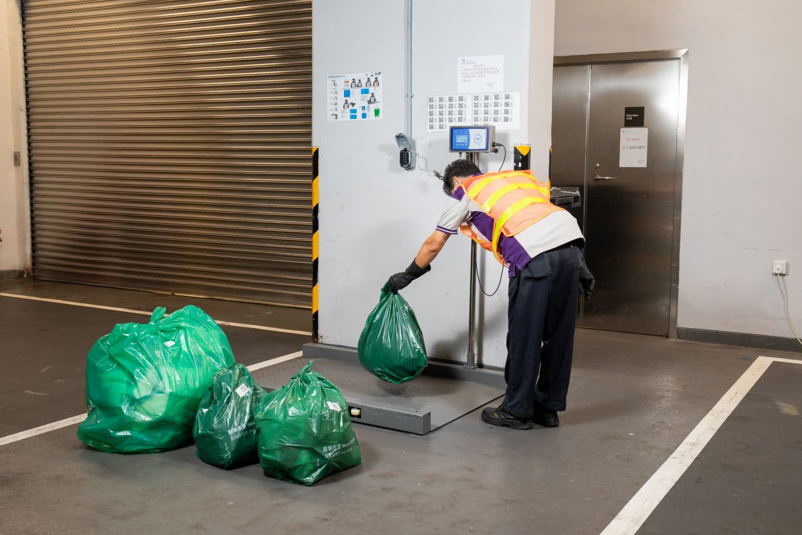 Smart Technology in Refuse Rooms Environment Swire Properties SD