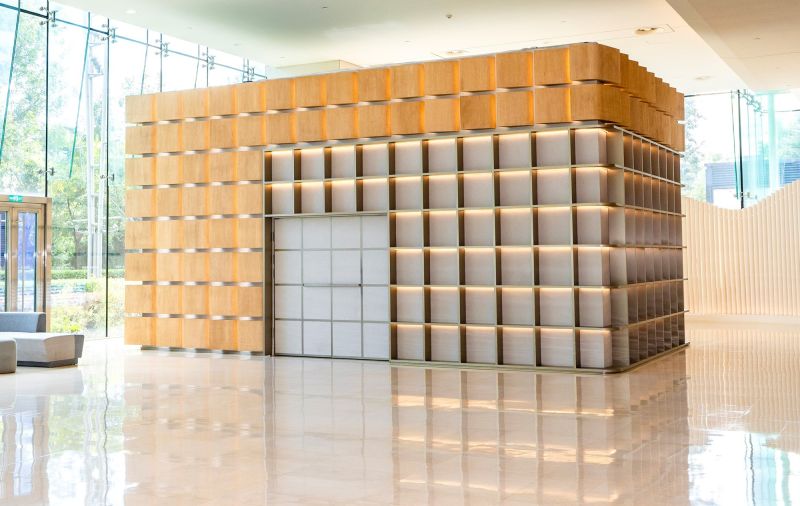 “Step-in VR Box” in ONE INDIGO Lobby